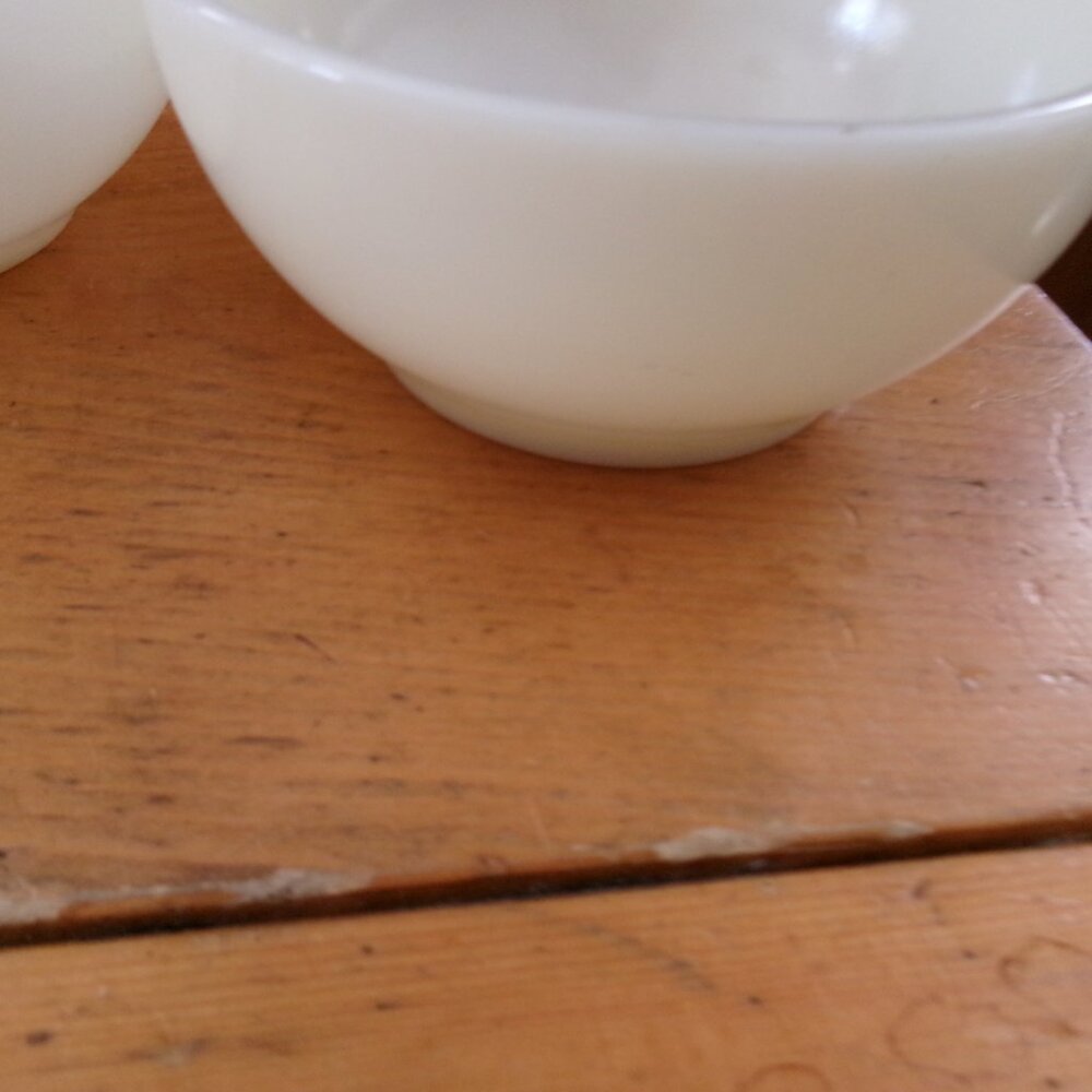 vtg lot of 4 milkglass fireking anchor hocking MCM cereal bowls good - Picture 2 of 6